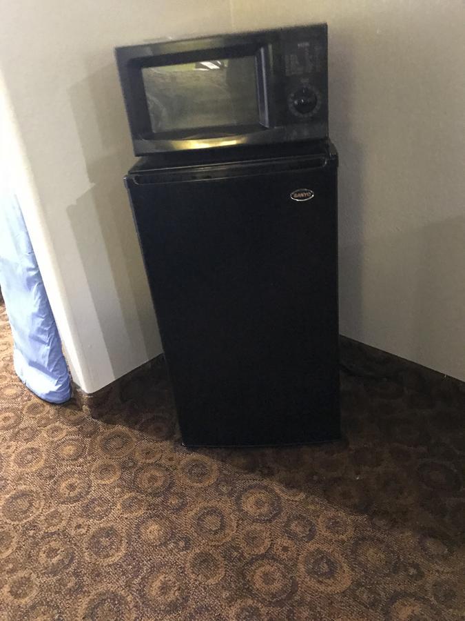 Camelot Inn And Suites Aldine Экстерьер фото